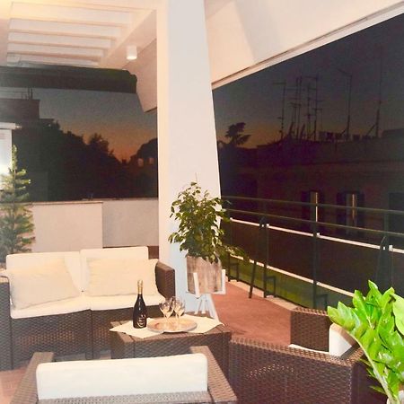 Terrazza San Giovanni Apartment Рим Экстерьер фото